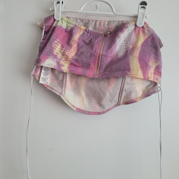 PrettyLittleThing Pink Corset Top - Picture 2 of 4